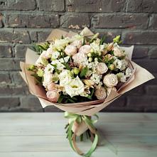 Букет цветов из:  Альстромерии, Розы и Хризантемы в Веселое Адлер