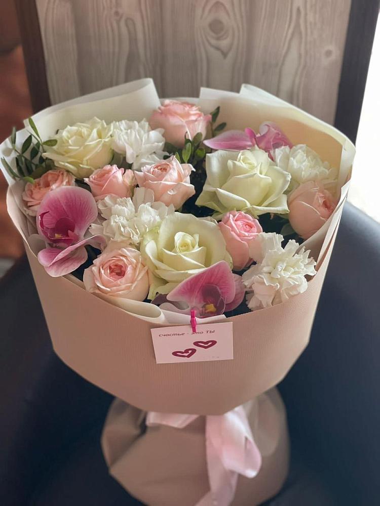 Букет цветов из: Орхидеи, Розы и Гвоздики в Веселое Адлер