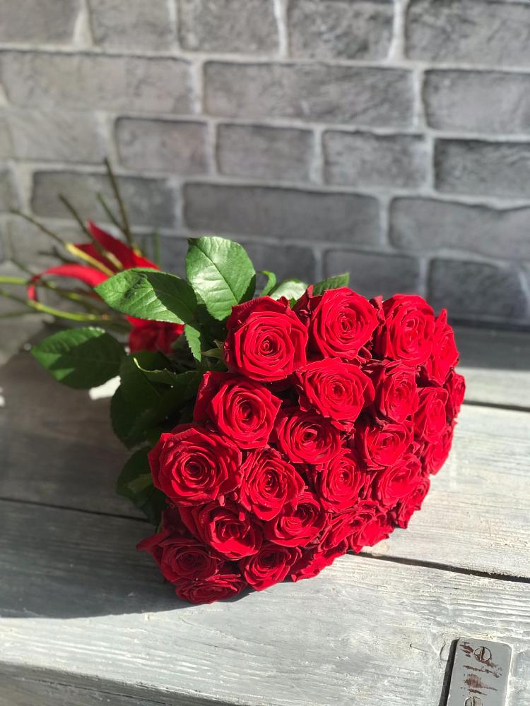 Букет Красные розы Фридом в Веселое Адлер