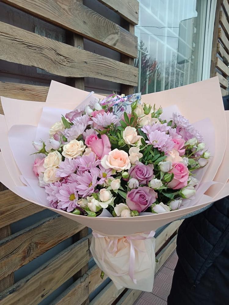 Букет цветов из: Розы и Хризантемы в Веселое Адлер