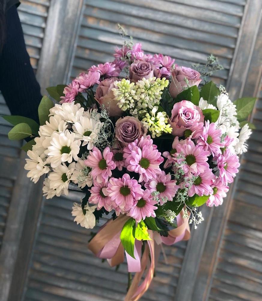 Букет цветов из: Хризантемы и Розы в Веселое Адлер