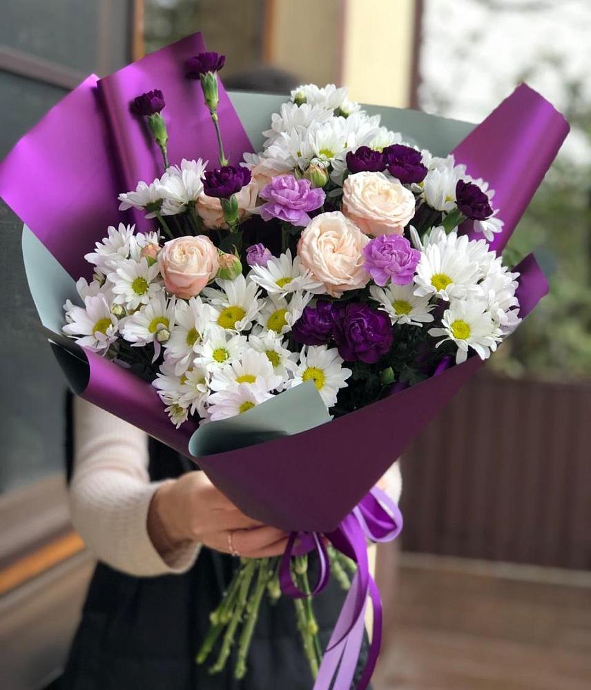 Букет цветов из: Хризантемы, Гвоздики и Розы в Веселое Адлер