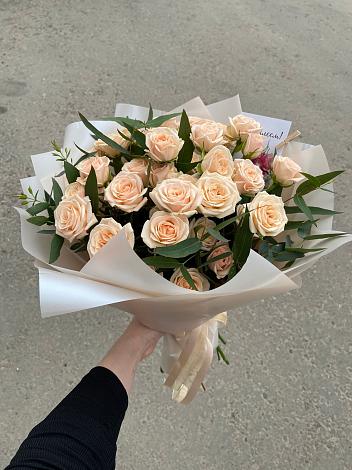 Букет Кремовые розы Латте в Веселое Адлер