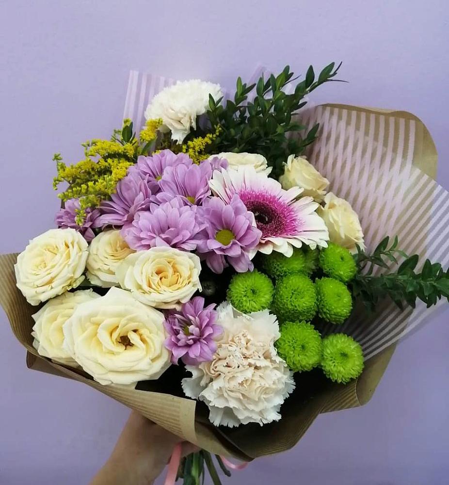 Букет цветов из: Хризантемы, Розы, Гвоздики и Герберы в Веселое Адлер