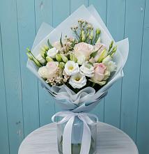 Букет цветов из:  Розы и Лизиантусы #REPLACE_PRED# Веселое Адлер