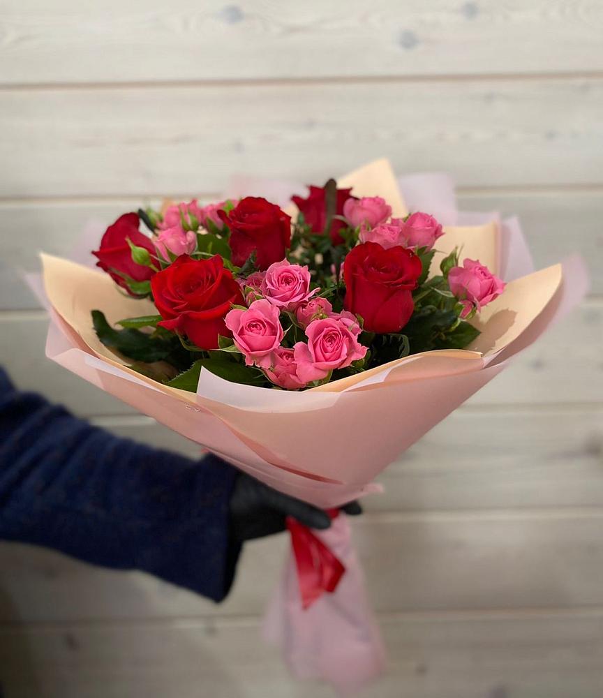 Букет цветов из: Розы в Веселое Адлер