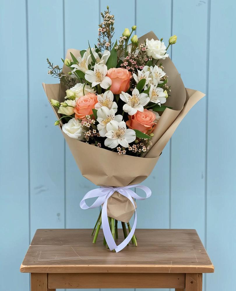 Букет цветов из: Альстромерии, Лизиантусы, Розы и Хризантемы в Веселое Адлер